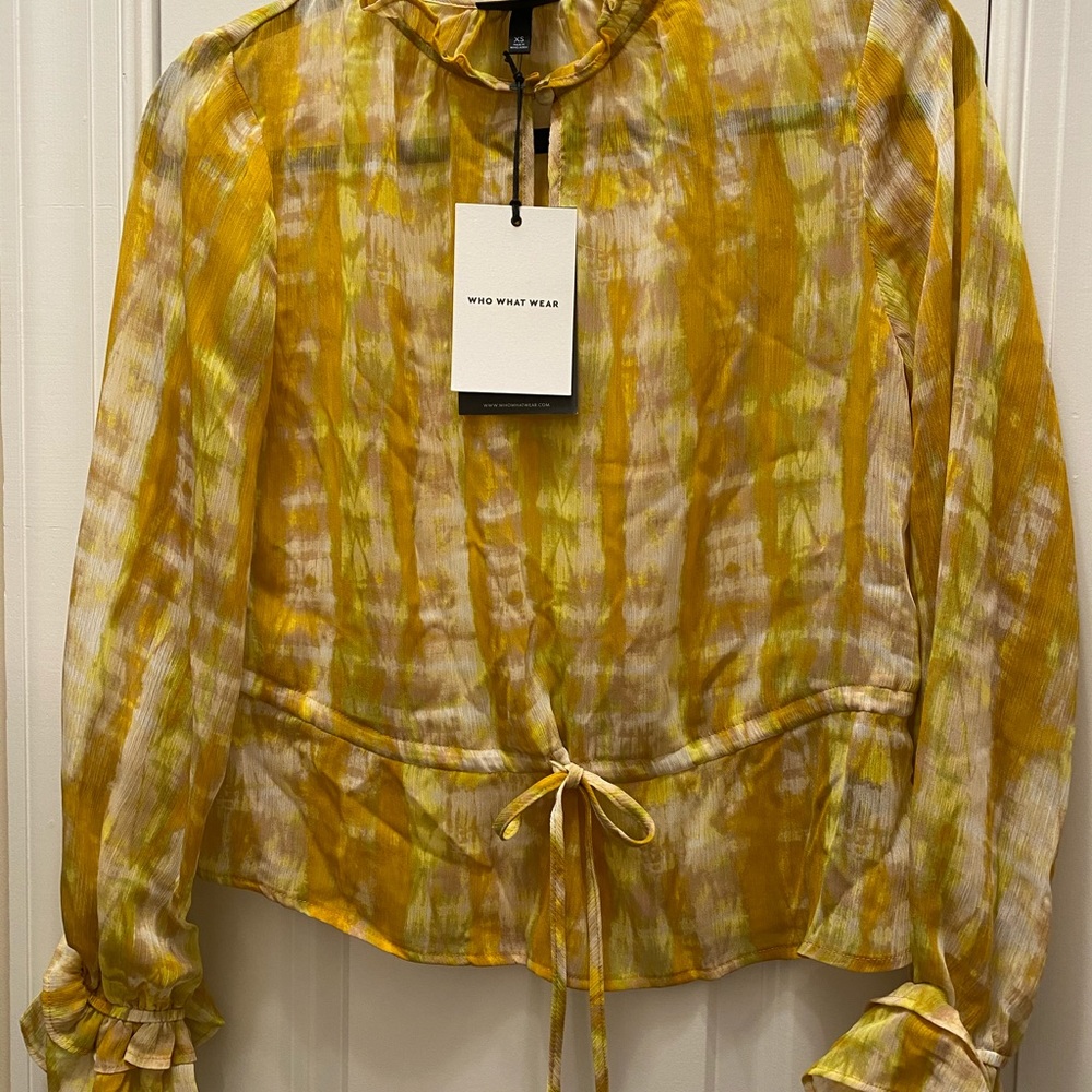Who What Wear NWT Tie Dye top ruffle long sleeve